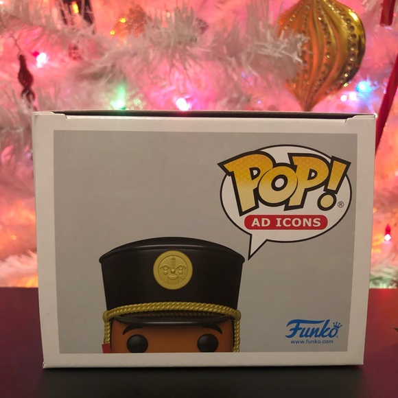 Christmas FAO Schwarz Toy Soldier Funko Pop🎄 - Picture 5 of 5